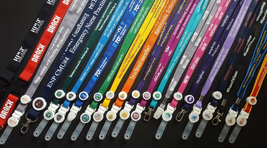 สายคล้องบัตร สกรีนนูน