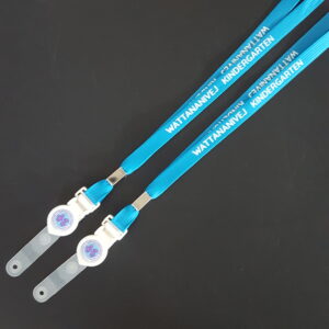 สายคล้องคอ สายคล้องบัตร สีฟ้า สกรีนชื่อ ใส่โลโก้ โรงเรียนอนุบาล