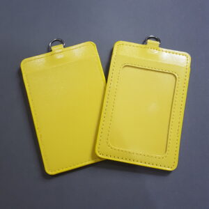 ซองหนังใส่บัตร ซองหนังPU สีเหลือง ใส่บัตรได้ 2 ช่อง หูห่วงแขวนบัตร รุ่นไฮโซ