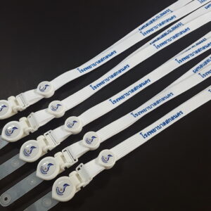 สายคล้องคอ สายคล้องบัตร สีขาว สกรีนชื่อ ใส่โลโก้เรซิ่นทรงหยดน้ำ โรงพยาบาล