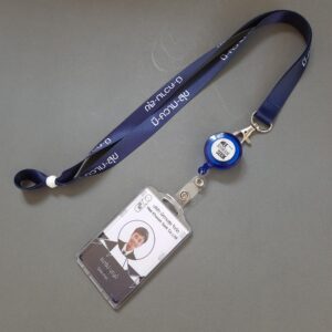 โยโย่ติดบัตรสีน้ำเงิน ติดโลโก้เรซิ่น มีความสุข