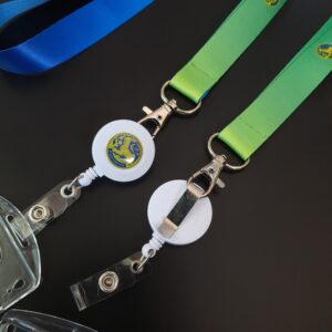 สายคล้องสกรีนชื่อ โยโย่ติดบัตรสีขาว ติดโลโก้เรซิ่น กรมการปกครอง