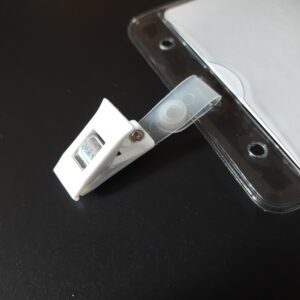 ตัวหนีบบัตรติดหน้าอก