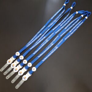 สายห้อยบัตร สกรีนชื่อ สถานบัน วิทยาลัยพยาบาล สีน้ำเงิน