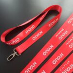 รับทำ สายคล้องบัตรสกรีนชื่อ สายห้อยคอ สอดสี พิมพ์ซับลิเมชั่น สีแดง