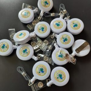 โยโย่ติดบัตรสีขาว ติดโลโก้บริษัท