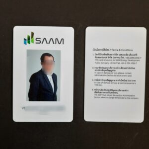 พิมพ์บัตรพนักงานบริษัท สวยเหมือนใช้เครื่องพิมพ์ออฟเซท บัตรพลาสติกแข็งสีขาวพิมพ์รูปพนักงาน พร้อมเงื่อนไขการใช้งานหลังบัตร