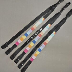 สายคล้องแมสสีดำ ขนาด 15 มม. พิมพ์ซับลิเมชั่น กระดุมดำ ตัวปรับระดับสีดำ