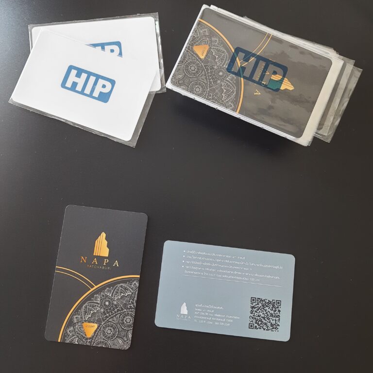 พิมพ์บัตรคีย์การ์ด HIP ห้องพัก โรงแรม บัตรสีดำ ทอง สีเทา เรียบ หรู บัตรพลาสติกแข็ง พิมพ์ 4 สี 2 หน้า เงื่อนไขการใช้งานหลังบัตร QR code