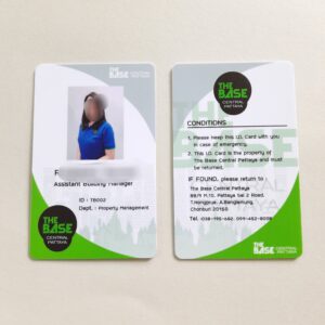 แบบบัตรพนักงาน คอนโด The base สีเขียว พร้อมเงื่อนไขหลังบัตร ภาษาอังกฤษ