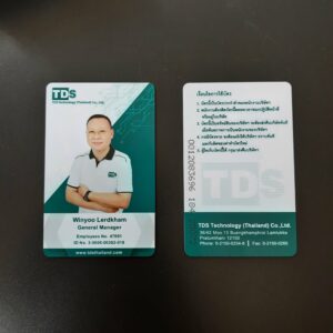 บัตรพนักงาน สีเขียว พิมพ์ลงบัตร RFID มีเลขหลังบัตร พร้อมเงื่อนไขการใช้งานหลังบัตร