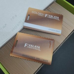 พิมพ์บัตรสมาชิกfitness พิมพ์บัตรProximity card สีทอง บัตรหนา 1.8 มม. แบบเจาะรู มีเลขหลังบัตร