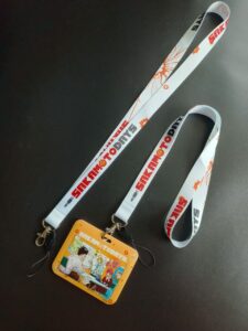ตัวอย่างสายคล้องบัตรสกรีนกรอบใส่บัตรพนักงาน ตลาดการ์ด